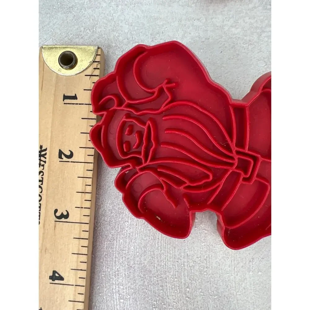 Vintage‎ Santa Clause with toy bag cookie cutters Lot of 4
